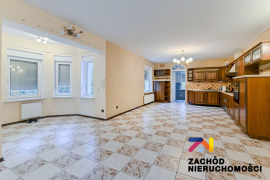 Wyjątkowy dom w Ochli na sprzedaż